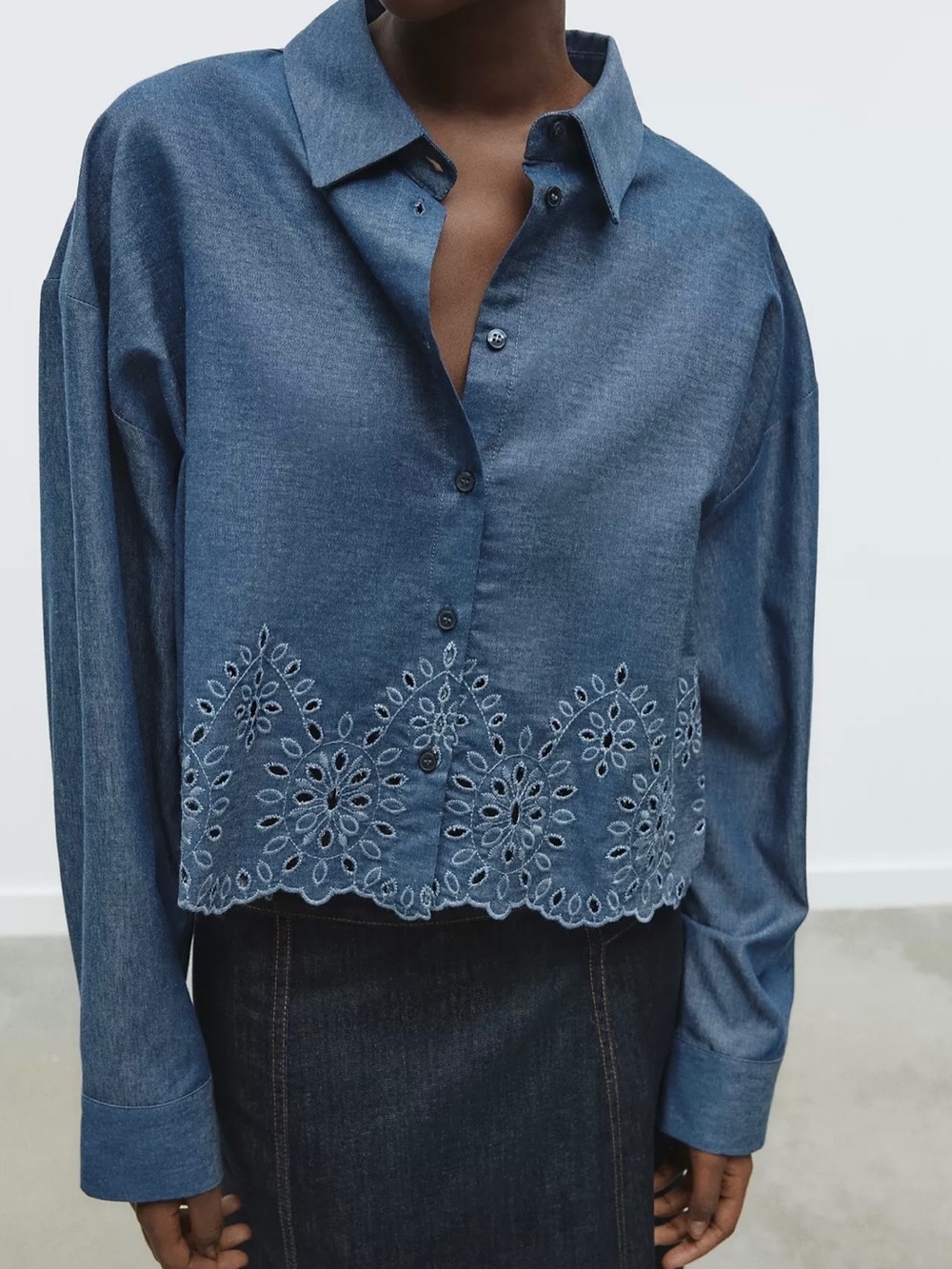 NWOT ZARA Cropped Shirt With Cutwork Embroidery At Hem